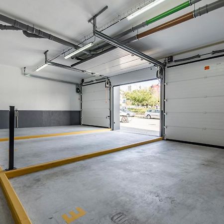 Nomads Lux - 2Bdr & Parking Flores Square Porto Kültér fotó